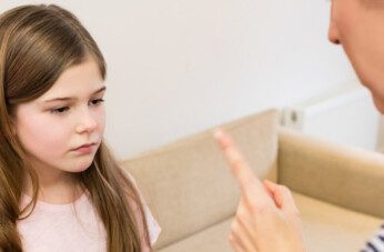 40+ Things Narcissistic Mothers Say To Their Children!