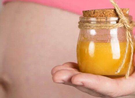 The Benefits and Risks of Eating Honey While Pregnant