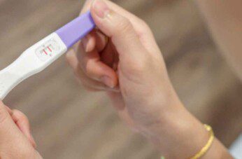 what liquid turns a pregnancy test positive