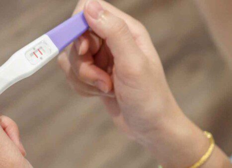 what liquid turns a pregnancy test positive