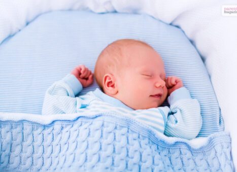 How to get a newborn to sleep in a bassinet